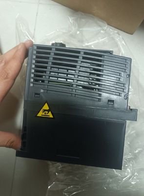 3.7kw 3P Toshiba Inverter VFS15-4015PL1-CH For 380/480Vac Voltage Class 3-phase 500V