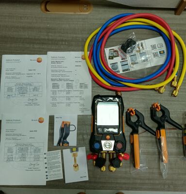 Testo 557s Smart Vacuum Kit with Wireless Temperature Probes IP54 Protection and A2L/A3 Compatibility