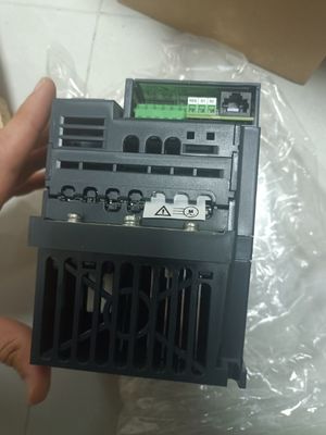 3.7kw 3P Toshiba Inverter VFS15-4015PL1-CH For 380/480Vac Voltage Class 3-phase 500V