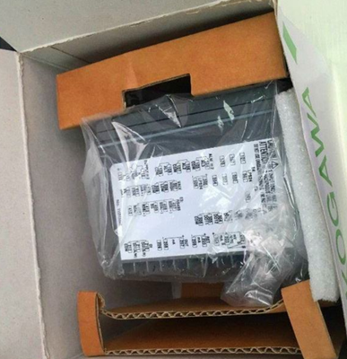 New Original YOKOGAWA UT32A Controller UT32A-000-01-00